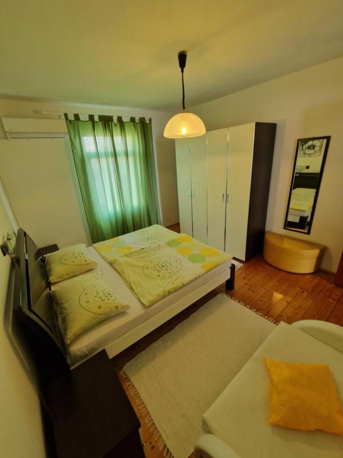 Villa Cvetic Selce Exteriör bild